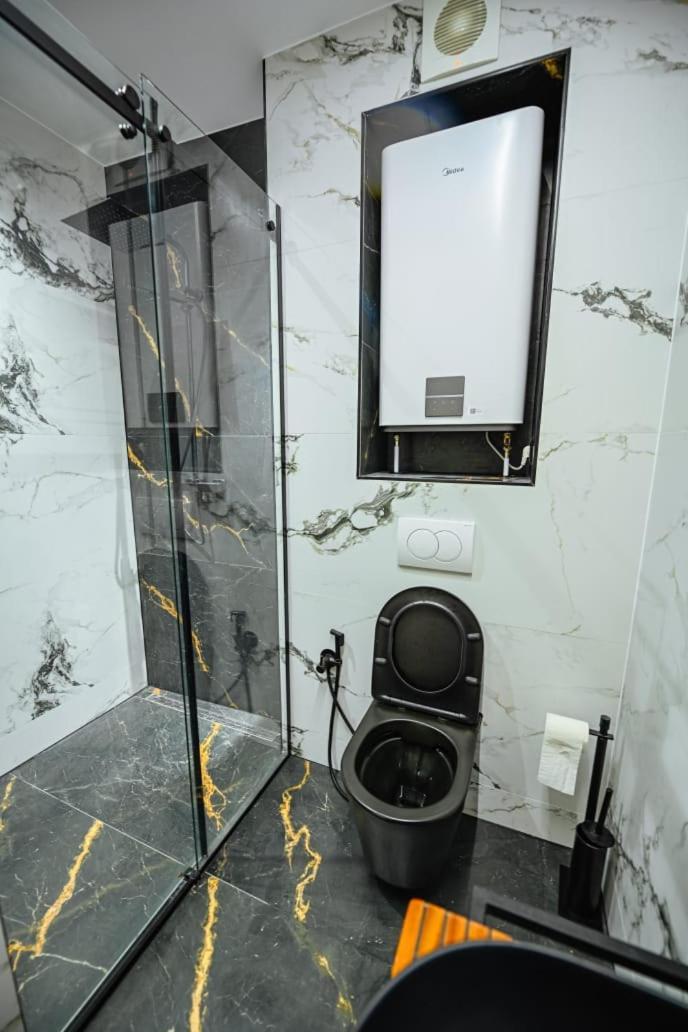 Mon Ami Boutique Hotel Shkoder Exterior photo
