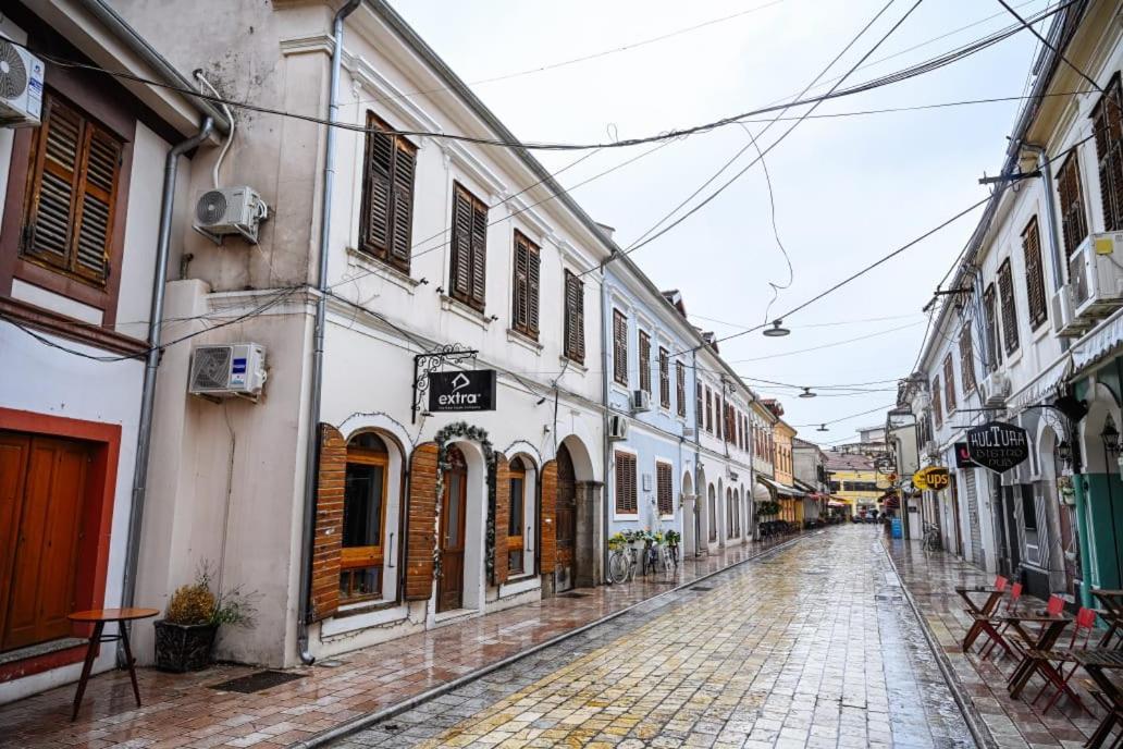 Mon Ami Boutique Hotel Shkoder Exterior photo